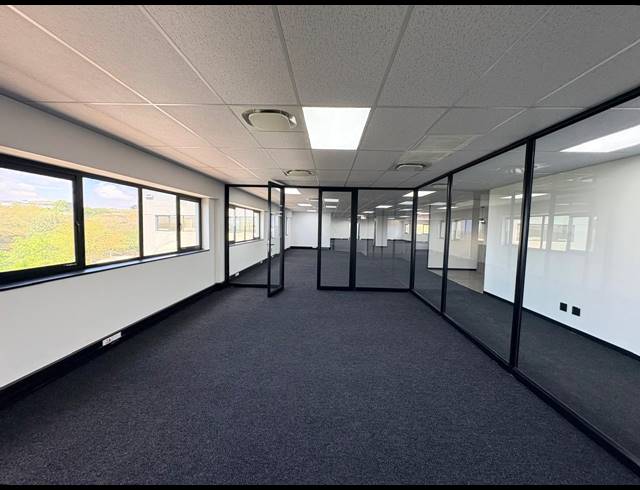 738M² OFFICE TO LET IN MIDRIDGE PARK